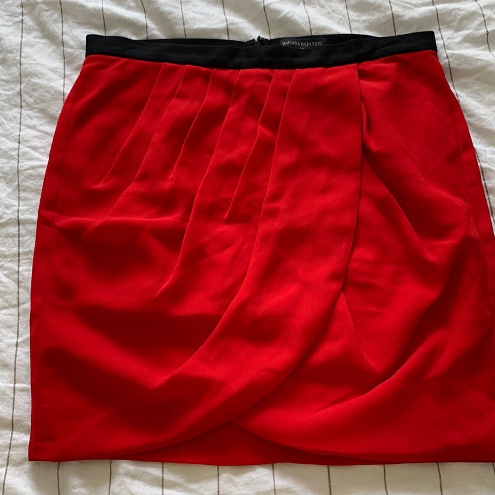 Red tulip style skirt